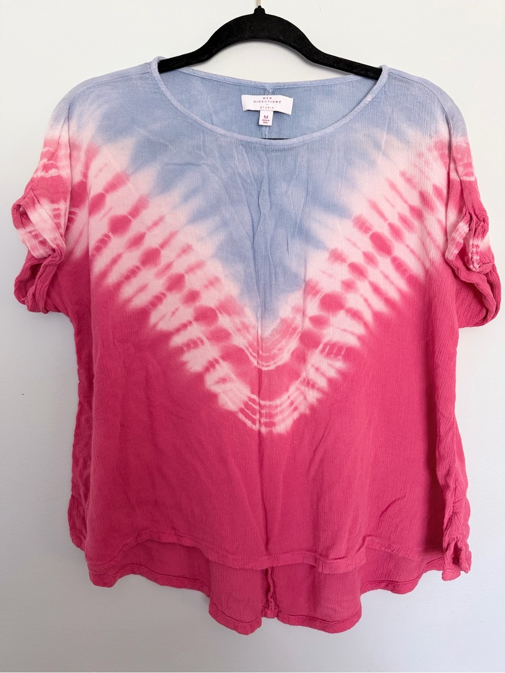 new directions Pink and Light Blue Chevron Tie-Dye Scoop Neck Tee size M